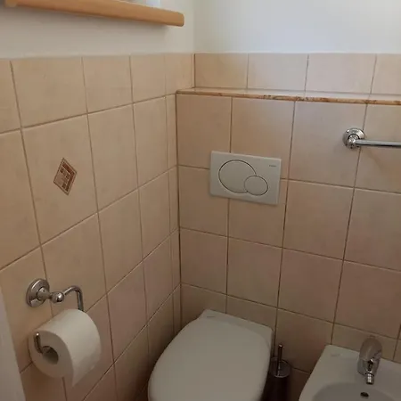 Holiday Home Alojzija Vakantiehuis